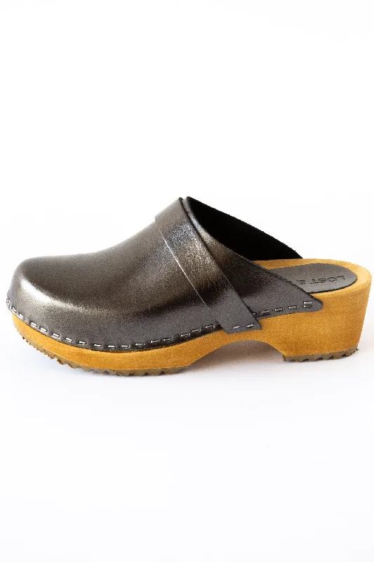 Chloe Metallic Clog